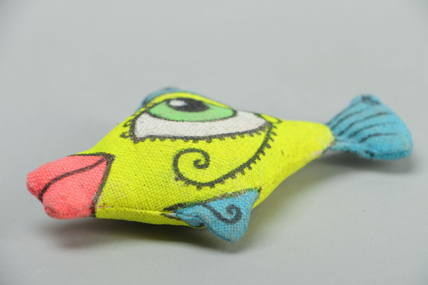 Мягкая игрушка ручной работы из ткани Рыбка фото 2