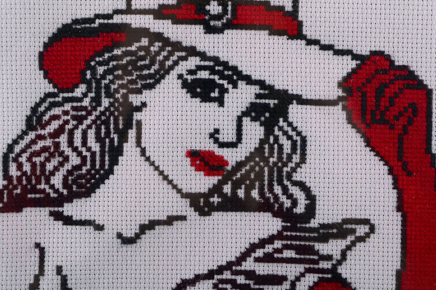 Tableau brodé décoratif Femme avec chapeau fait main photo 2