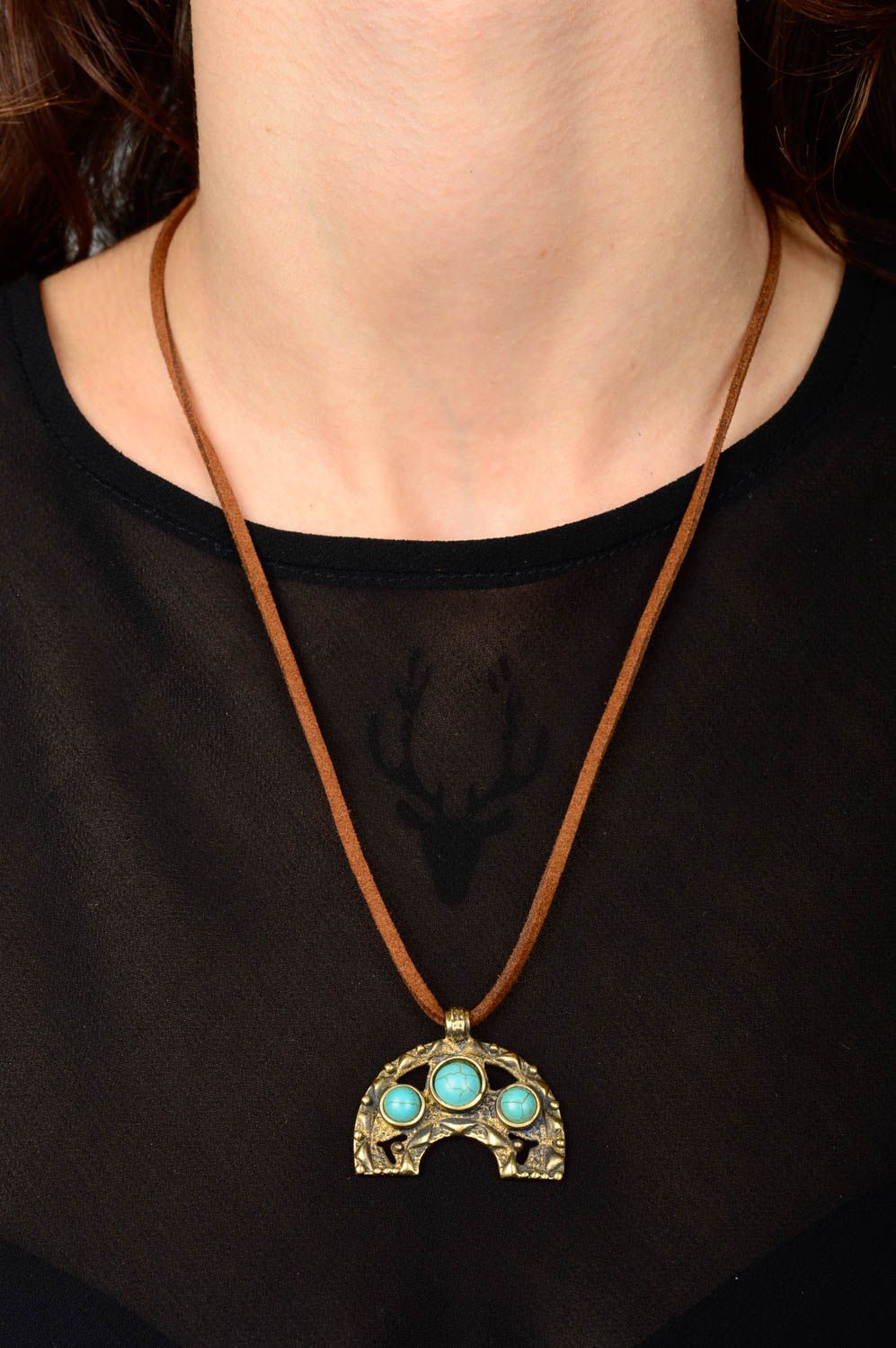 Украшение ручной работы украшение из бронзы кулон на шею с бирюзой красивый фото 2
