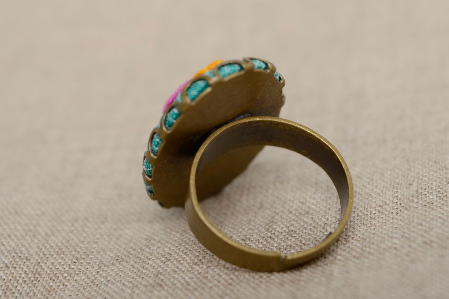 Винтажное кольцо с вышивкой рококо фото 3