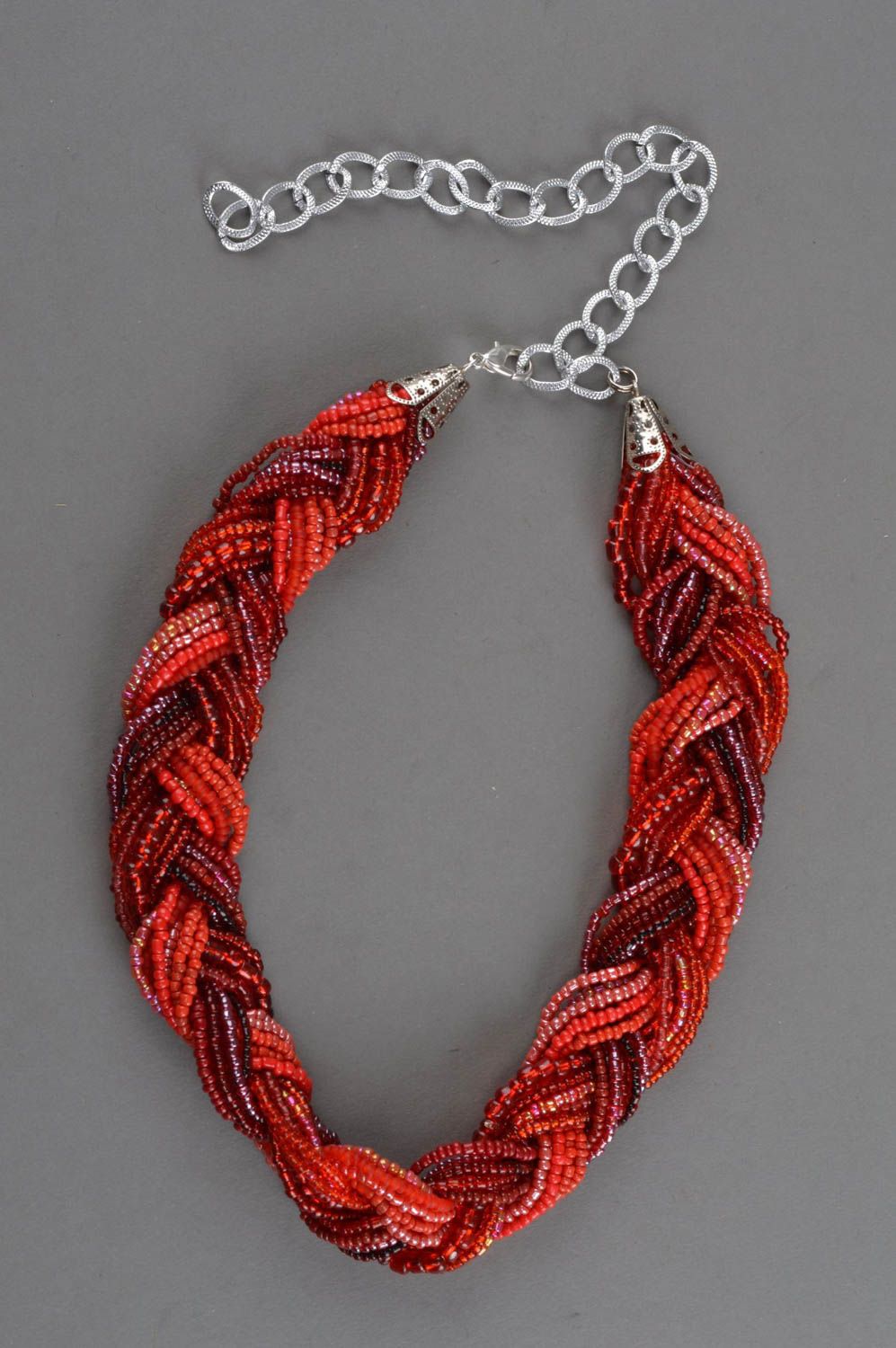 Handmade Designer Collier aus Glasperlen in Rot in Form vom Zopf für Damen foto 3