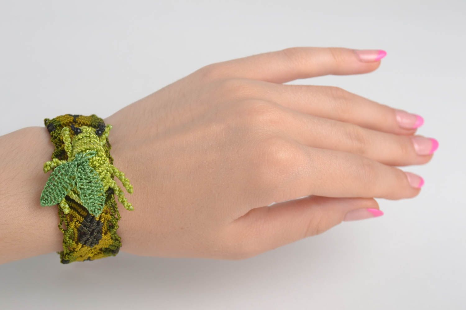 Schmuck Set geflochtenes Armband handgemachter Broschen Modeschmuck aus Stoff foto 1