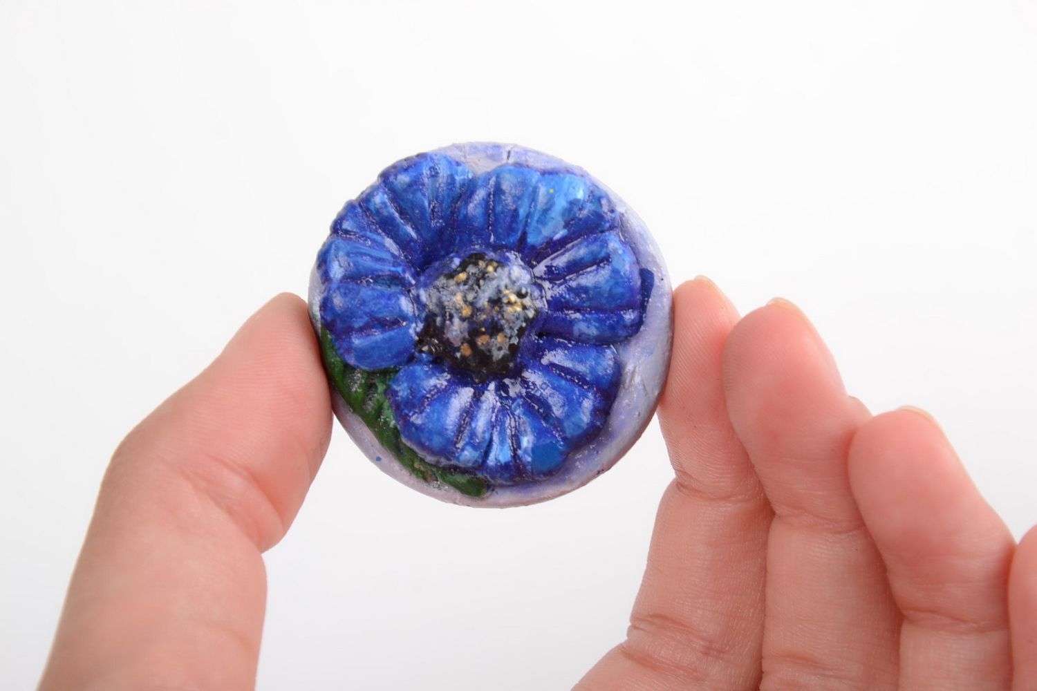Magnet fleur bleue en céramique rond peint fait main pour frigo décoratif photo 3