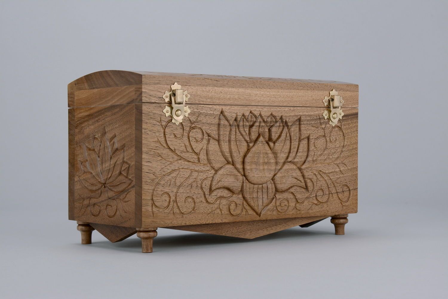 Wooden jewelry box with the print of lotus photo 2