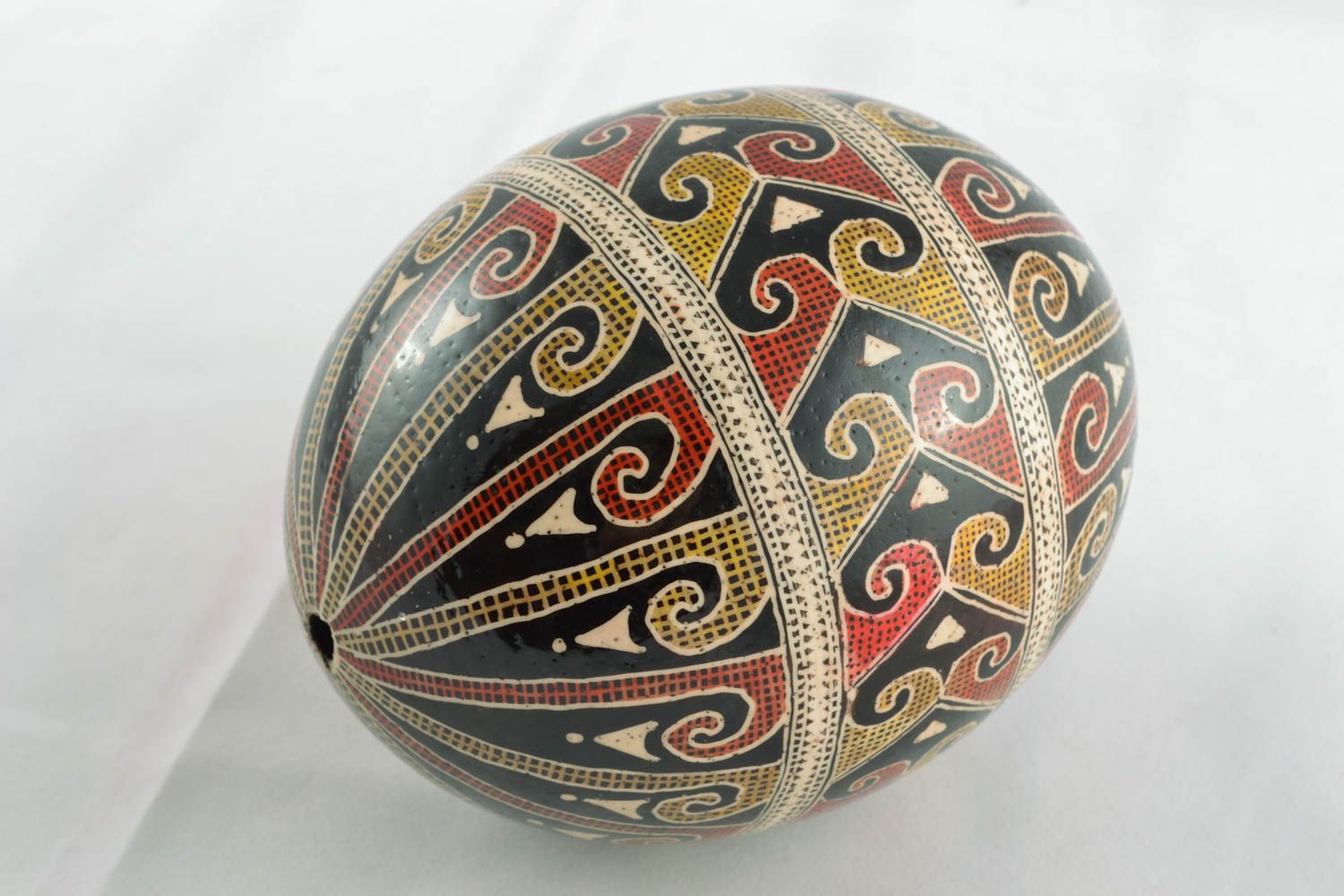 Painted ostrich egg photo 3