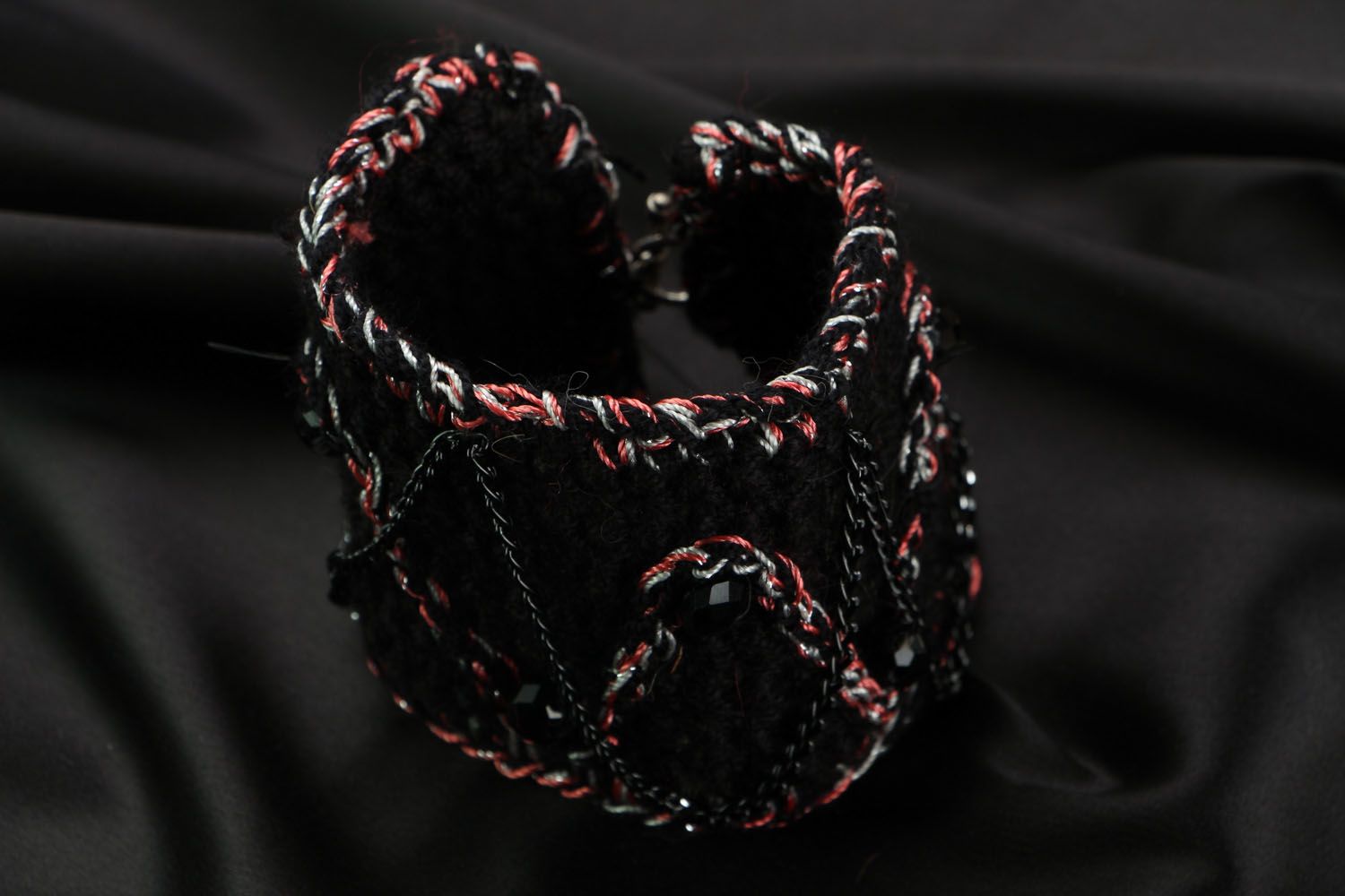 Wide crochet bracelet photo 2