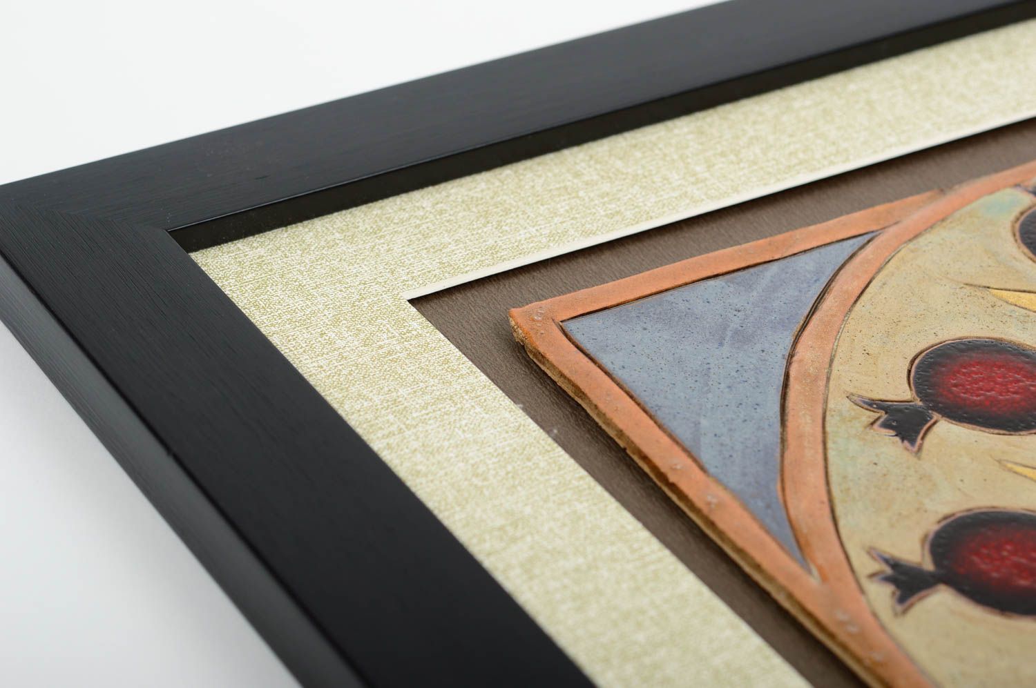 Керамическая плитка в рамке оригинальная настенный декор ручной работы фото 3