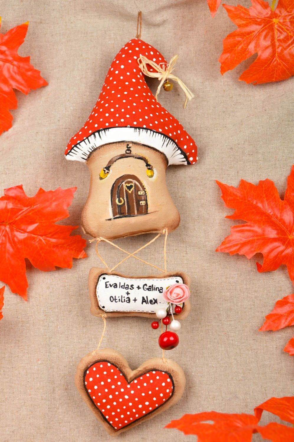 Colgante decorativo juguete hecho a mano decoración de casa Casita y corazón foto 1