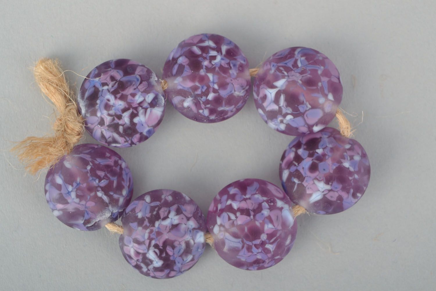 Ensemble de perles de verre au chalumeau violettes photo 1