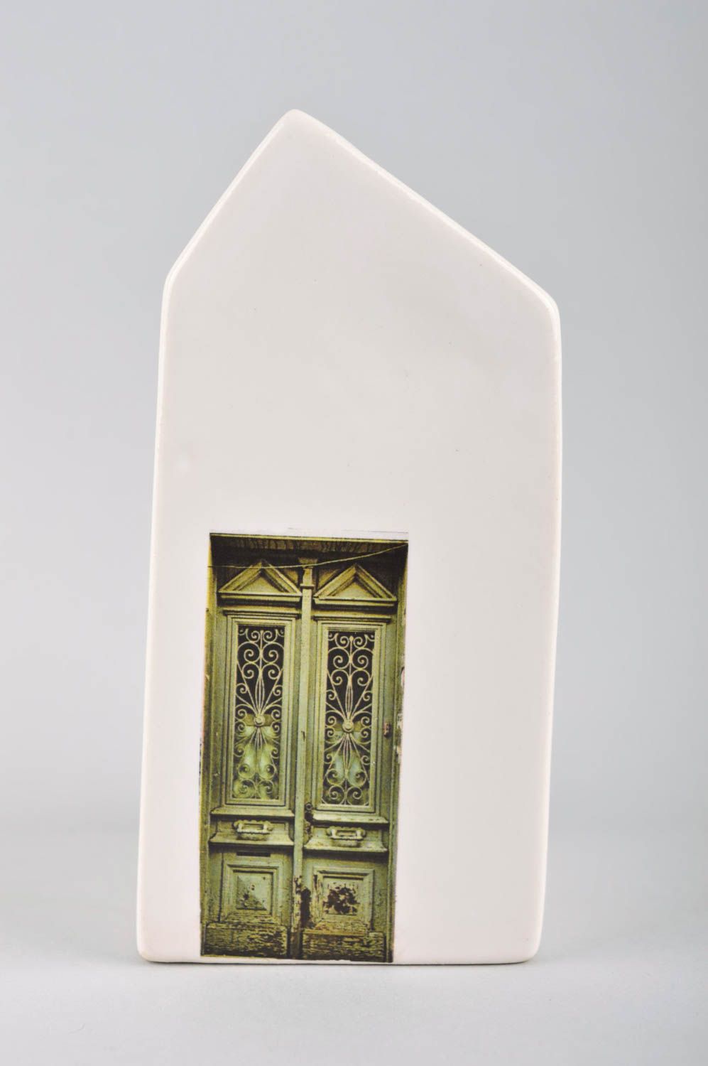 Figurine maison blanche Statuette design fait main en céramique Déco maison photo 2
