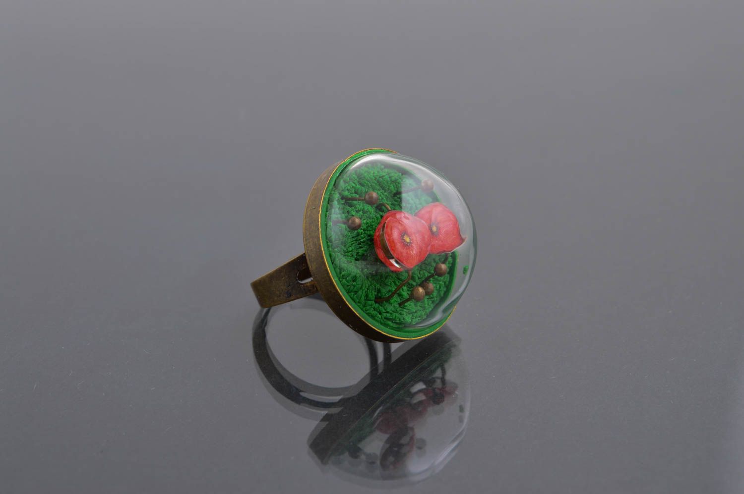 Зеленое красивое кольцо ручной работы необычное кольцо элитная бижутерия фото 1