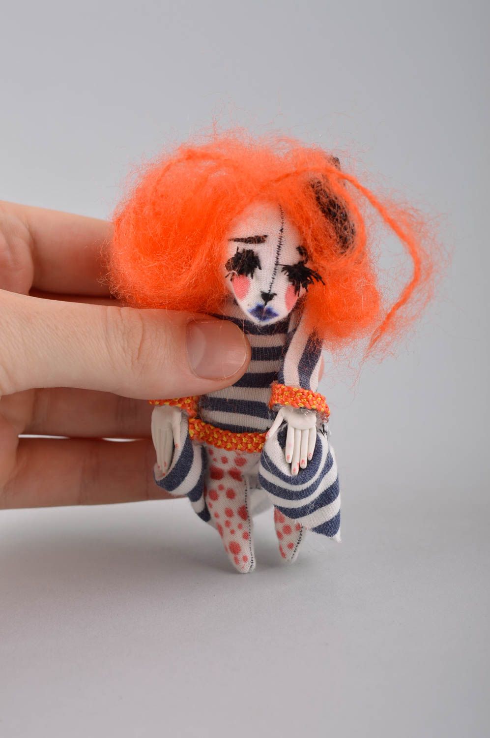 Авторская кукла игрушка ручной работы дизайнерская кукла тектсильная необычная фото 4