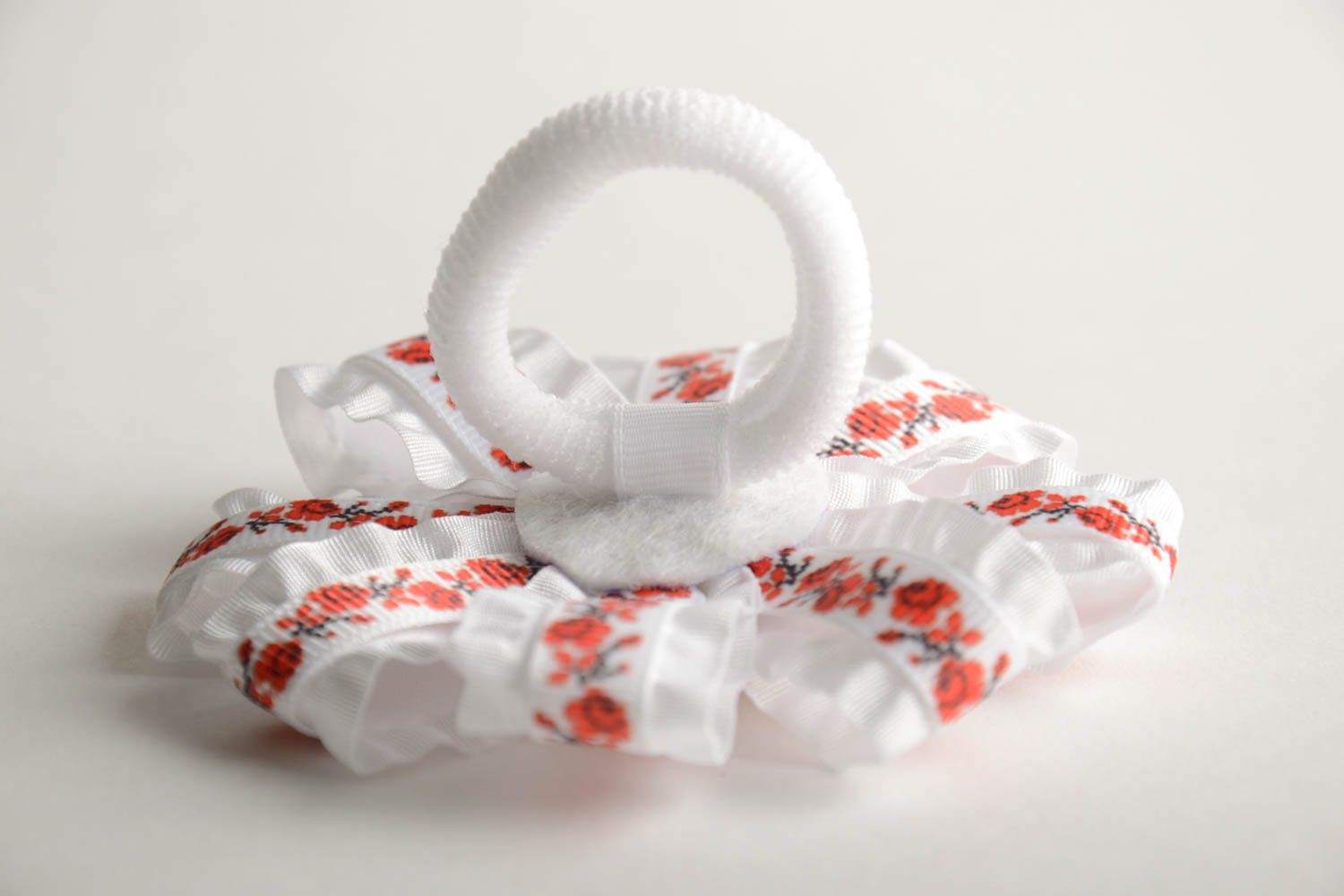 White scrunchy made of rep and satin ribbons with bow handmade designer barrette photo 4