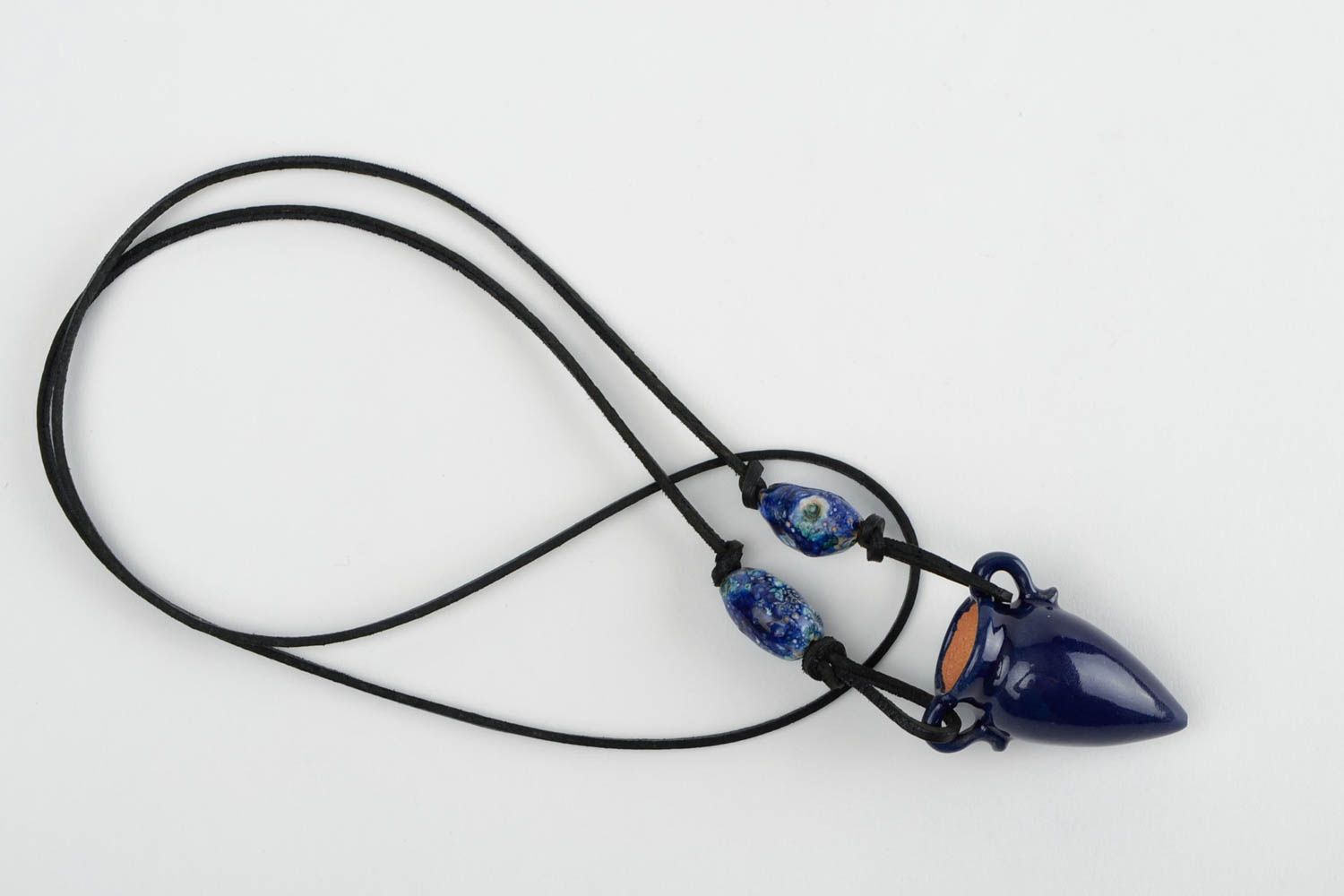 Кулон ручной работы керамическая подвеска аромакулон из глины синий на шнурке фото 3