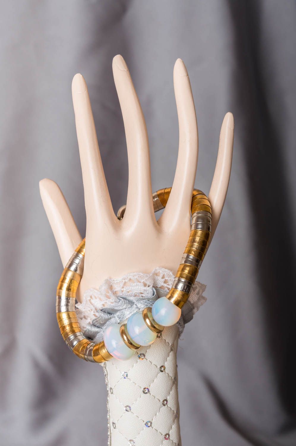 Bracelet en pierres naturelles de lune et laiton fait main accessoire original photo 1