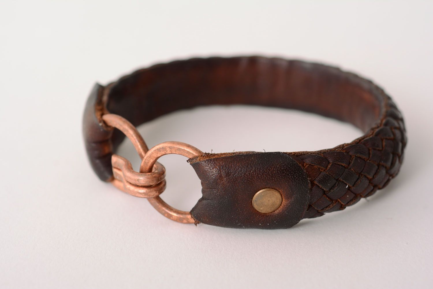Thin leather bracelet photo 1