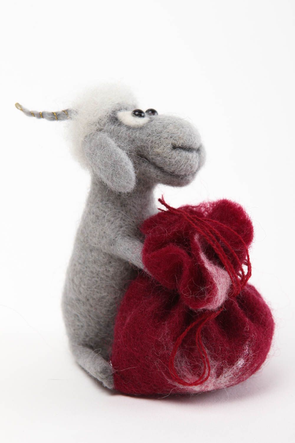 Peluche chèvre en laine feutrée Jouet fait main gris avec sac Cadeau enfant photo 3