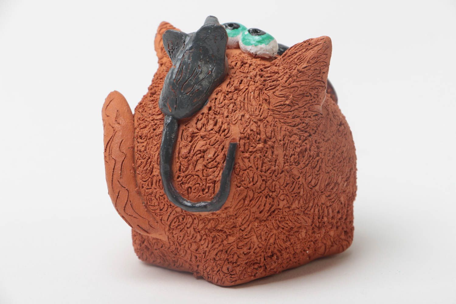Керамическая фигурка кота ручной работы из глины расписанная красками забавная фото 4