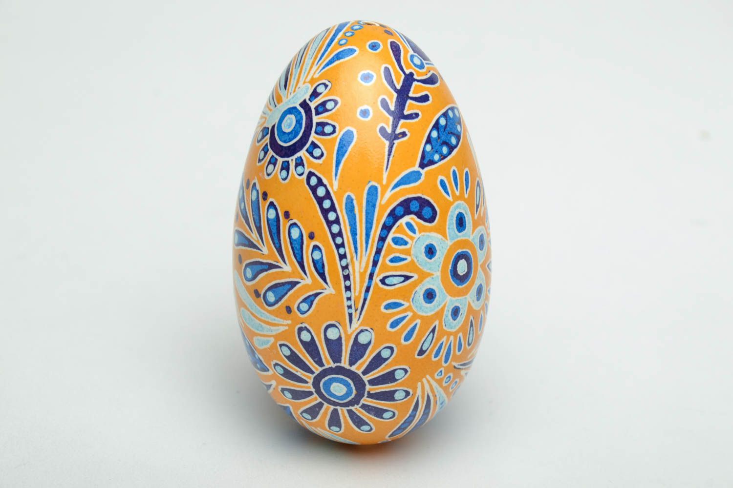 Painted goose egg with floral motives photo 3
