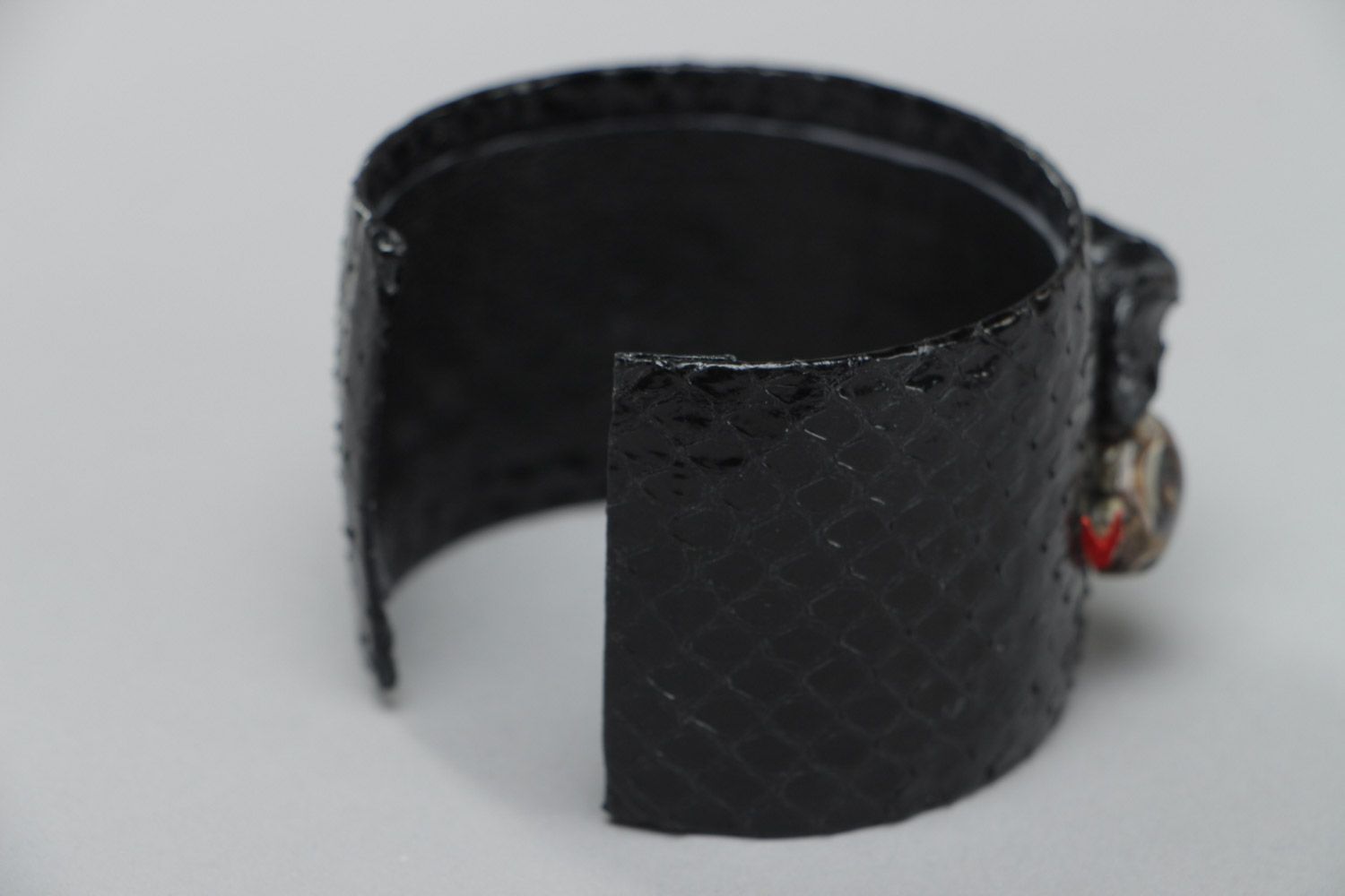 Handmade black snake leather wrist bracelet of adjustable size with jasper  photo 4