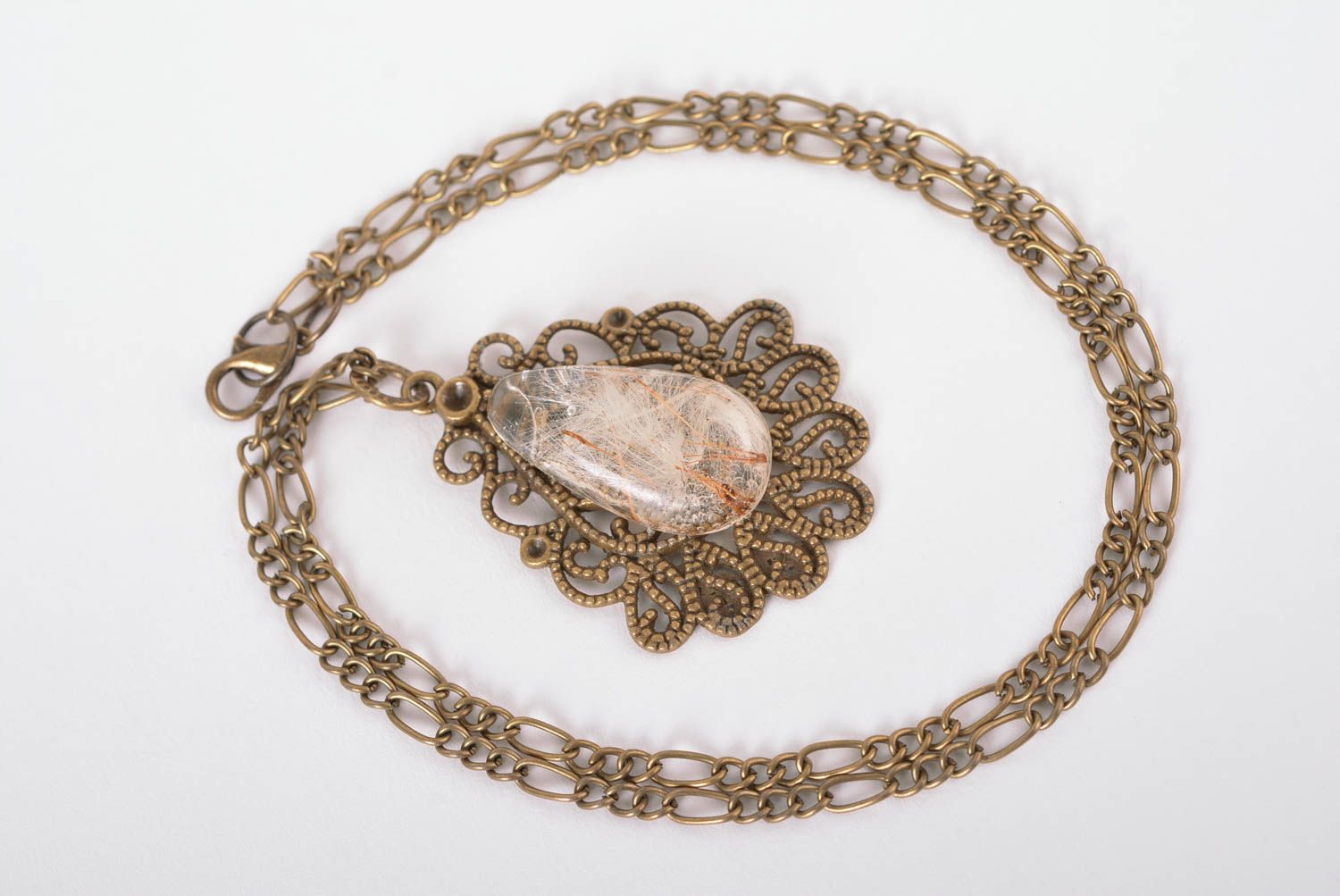 Gentle handmade epoxy pendant with real flowers costume jewelry designs photo 2