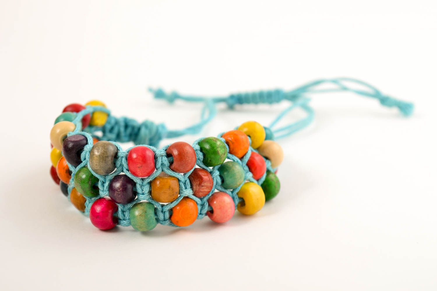 Bracelet multicolore Bijou fait main tressé en perles de bois Cadeau pour ado photo 2