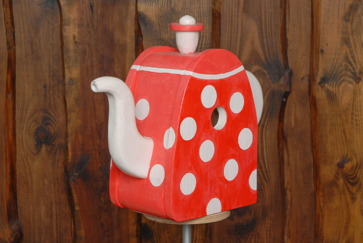 Designer nest box in the shape of teapot photo 4