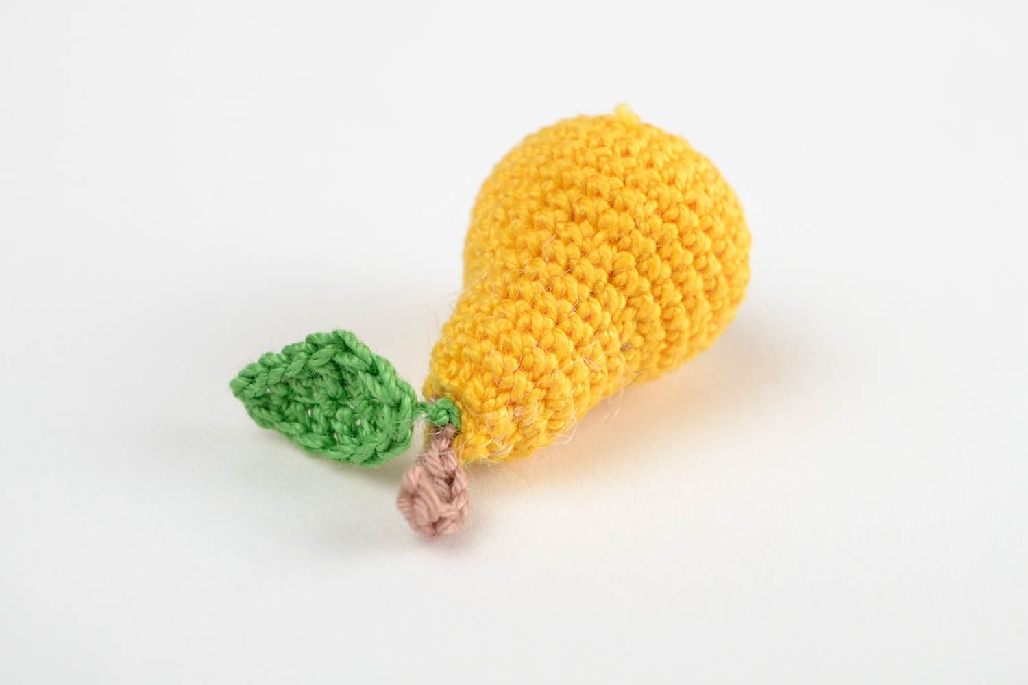 Fruta tejida a crochet juguete artesanal regalo original pera amarilla foto 3