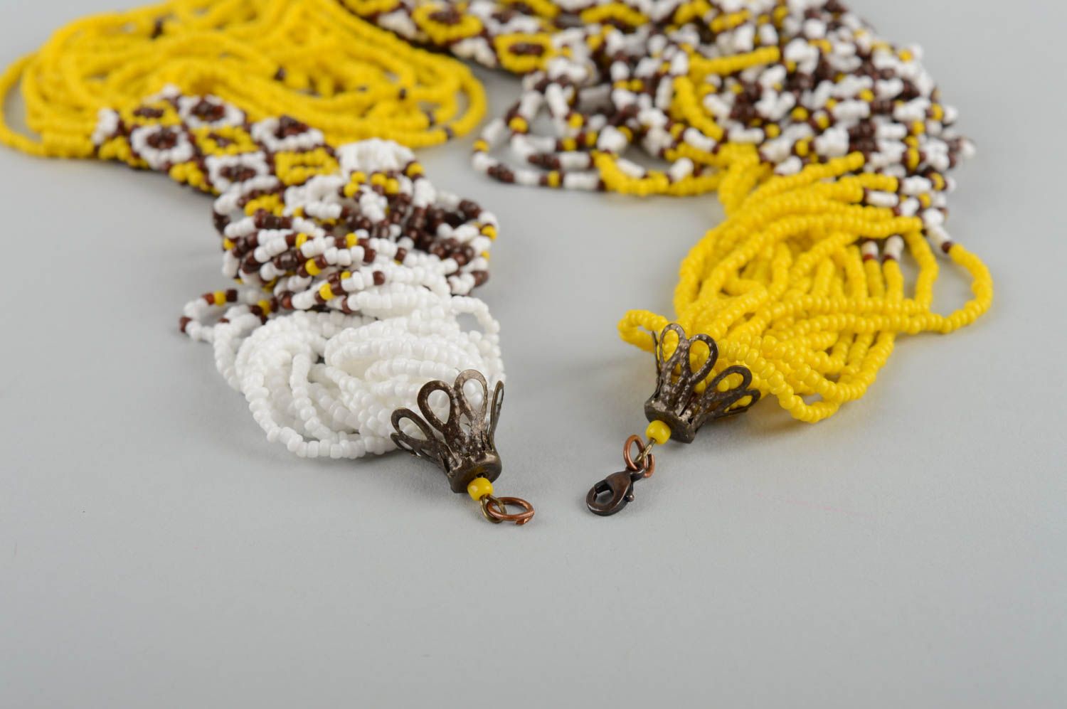 Collana etnica fatta a mano girocollo originale con perline accessorio da donna foto 5