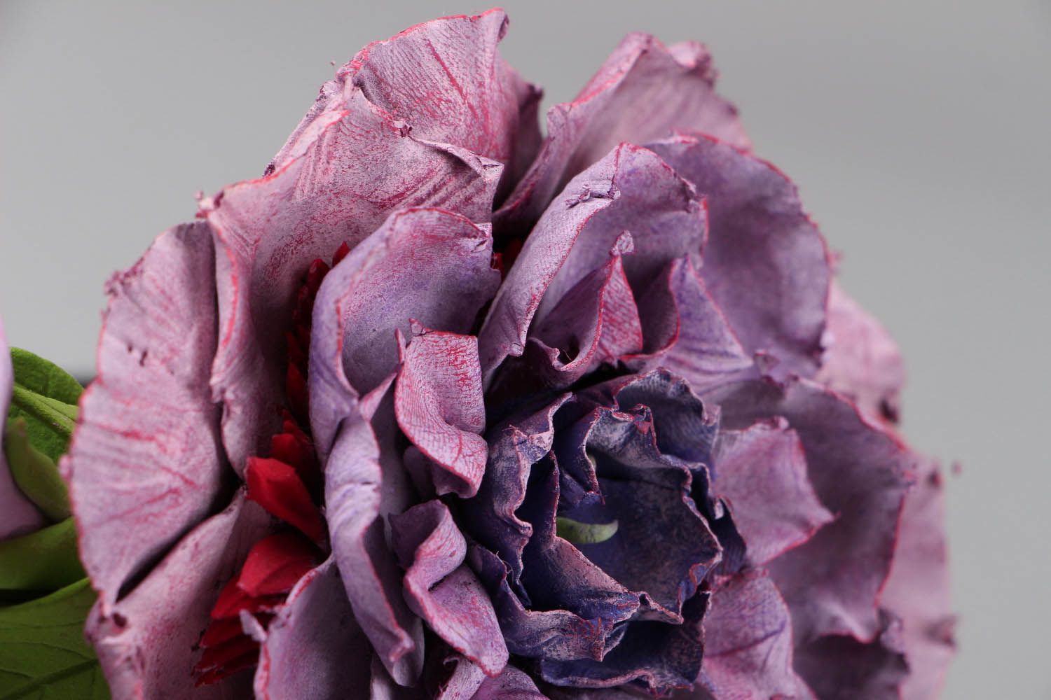 Ободок с фиолетовым цветком Бутоны пиона фото 3