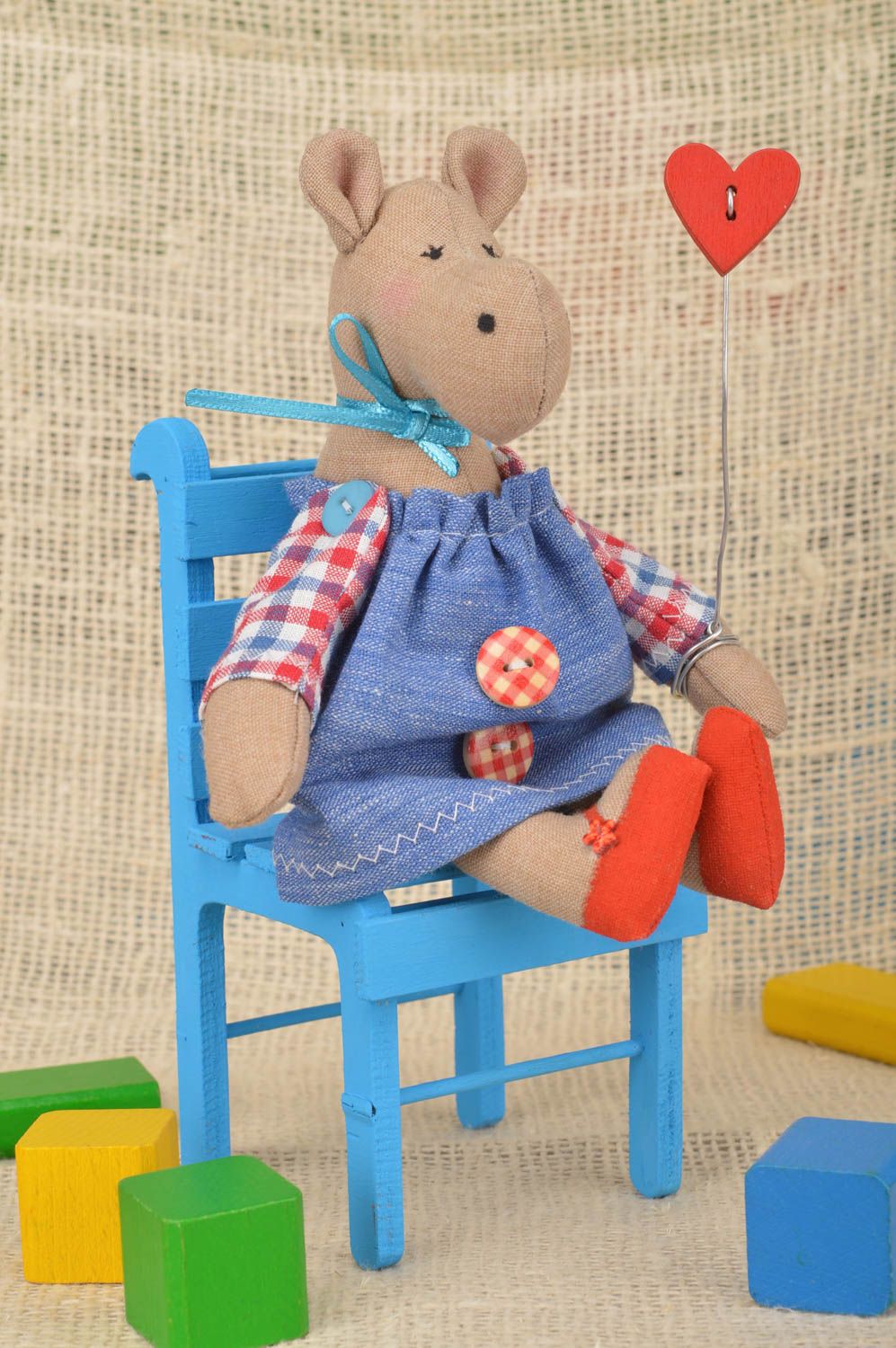 Handmade Spielzeug Nilpferd Stoff Tier Geschenk Idee mit Stuhl für Haus Dekor foto 1
