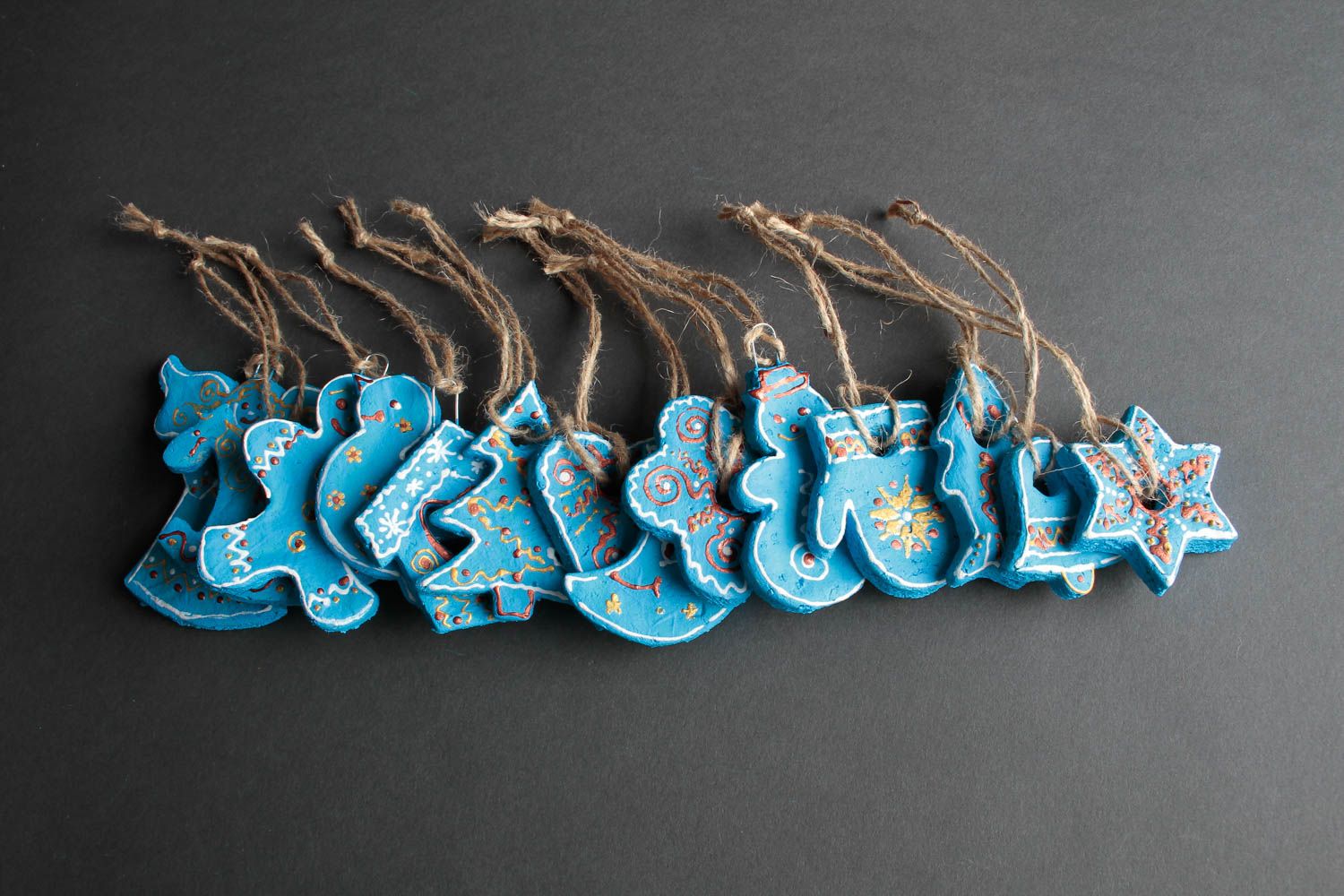 Deko für Weihnachten handgefertigt Tannenbaum Spielzeuge Figuren aus Salzteig  foto 3
