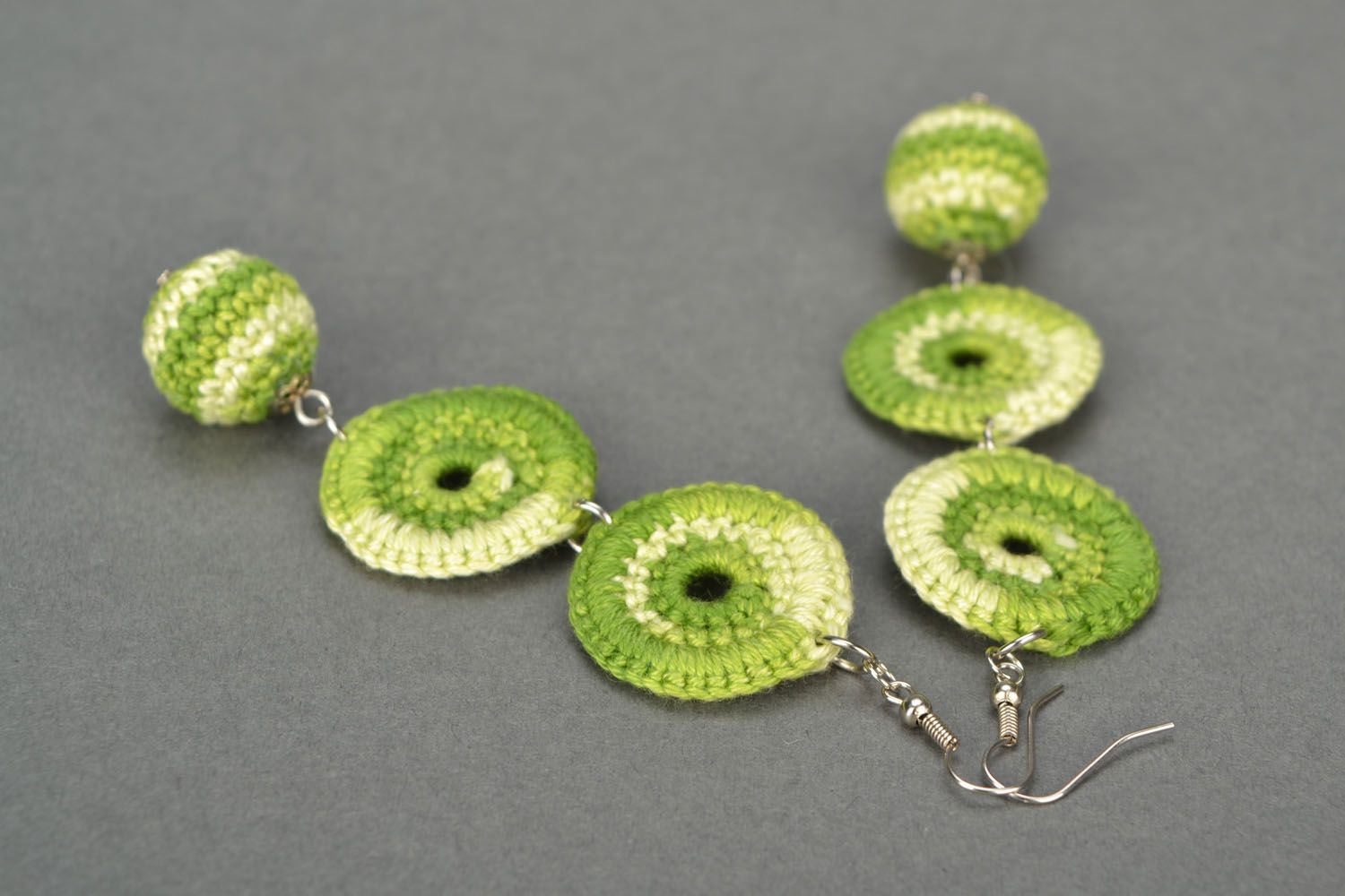Green crochet earrings photo 1