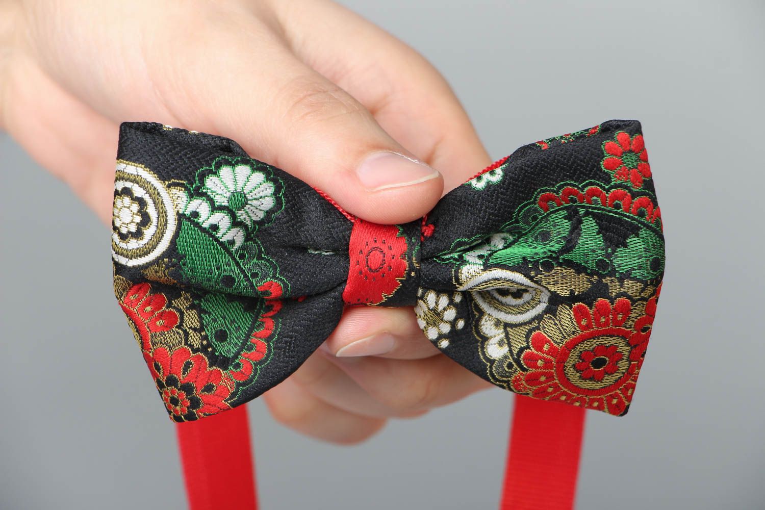 Fabric bow tie with fastener photo 4