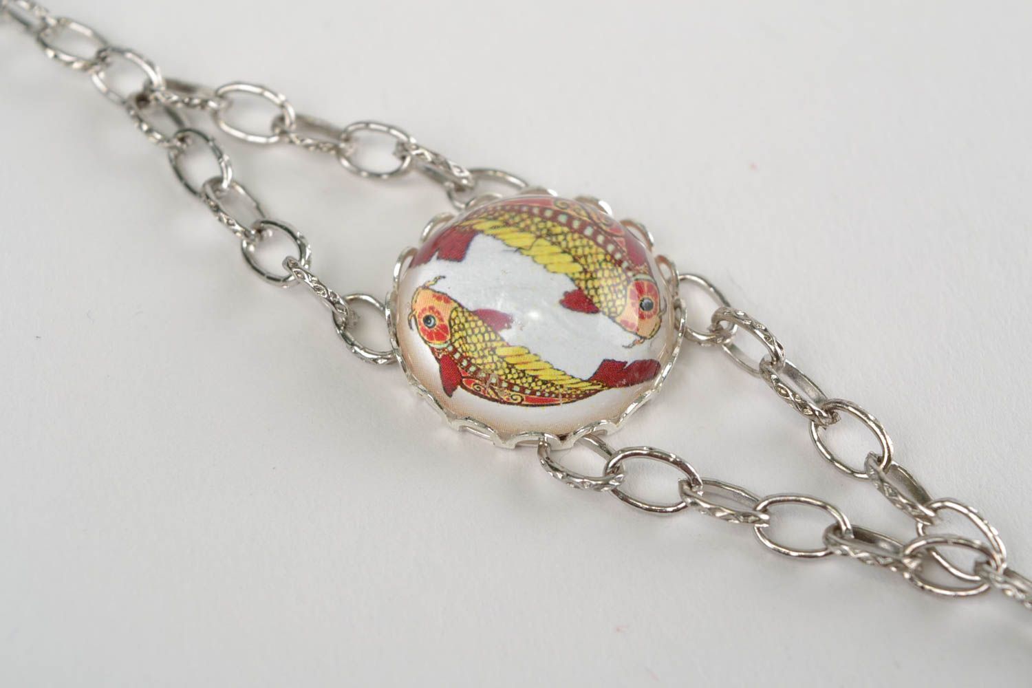 Bracelet chaîne métallique avec verre fait main original réglable Poissons photo 3
