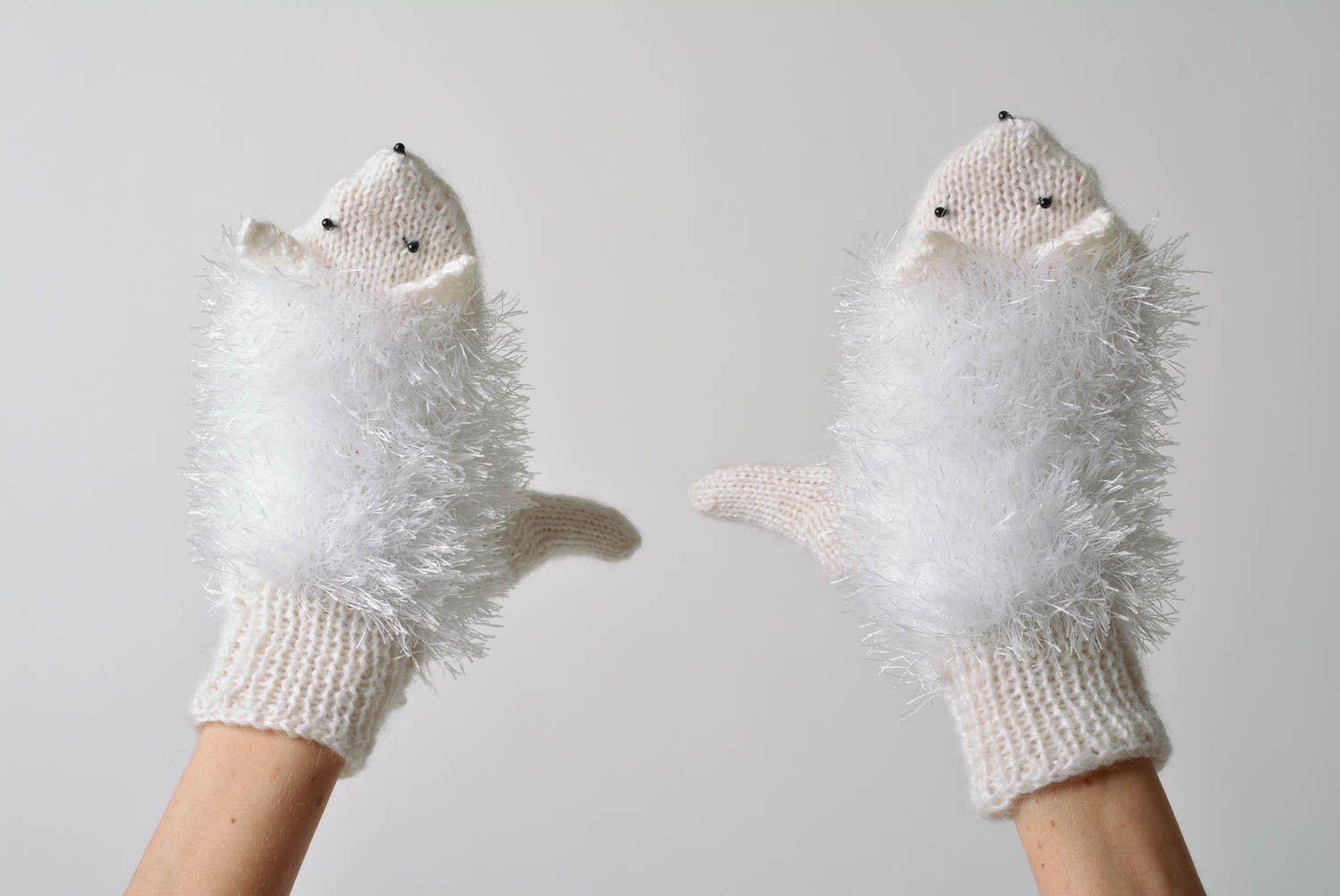 Jolies moufles hérisson tricotées en acrylique et mi-laine blanches faites main photo 3