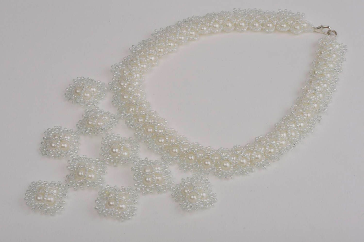 Collar hecho a mano de abalorios color blanco regalo original collar de moda foto 2