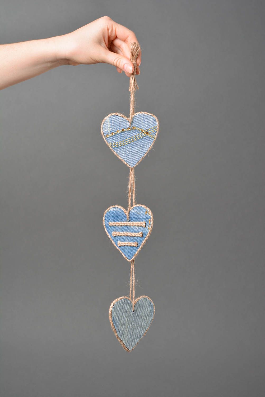 Coeurs à suspendre fait main Accessoires design Déco maison bleu clair en bois photo 3