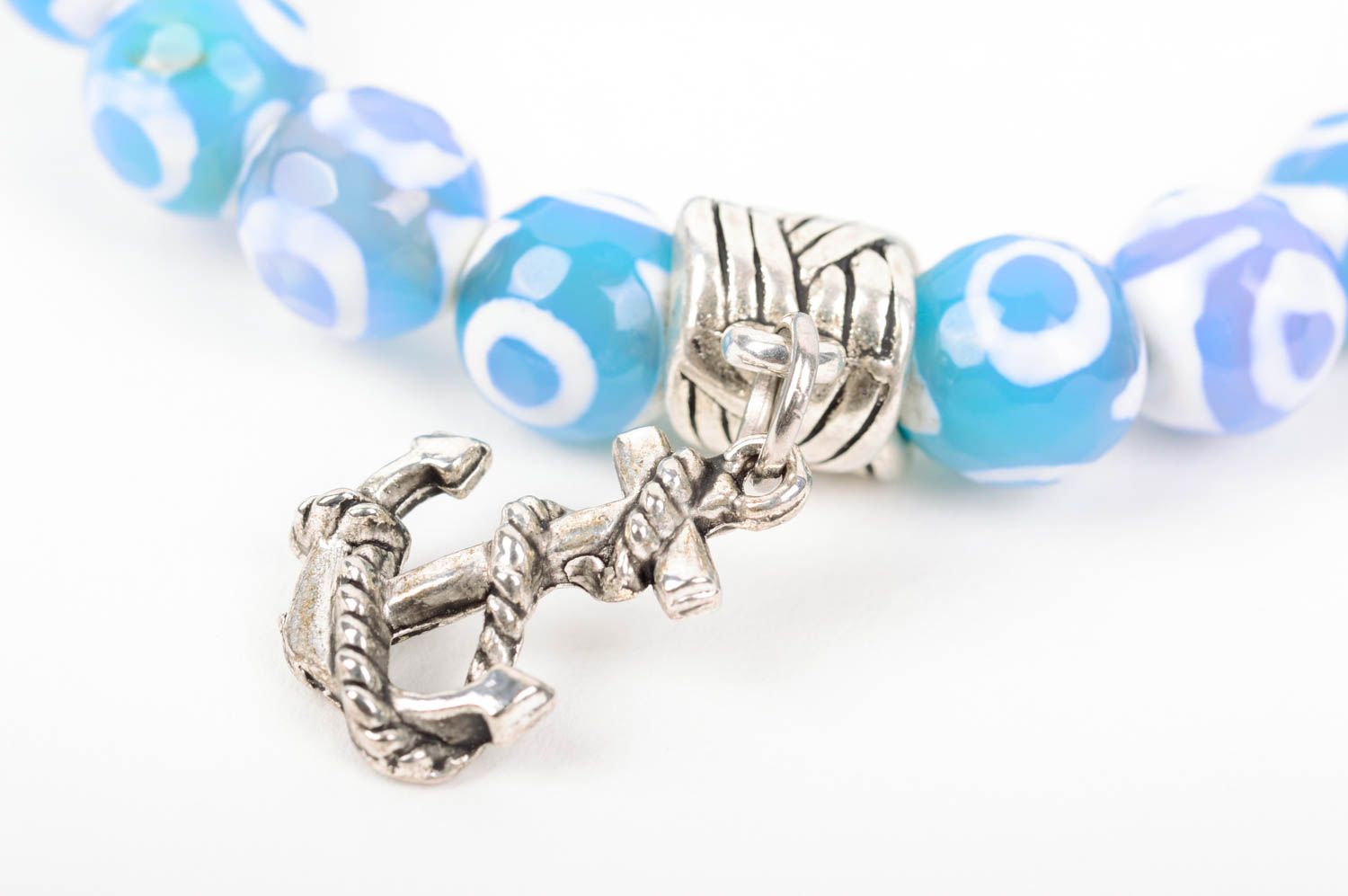 Комплект браслетов из натурального камня ручной работы 2 шт голубые красивые фото 4