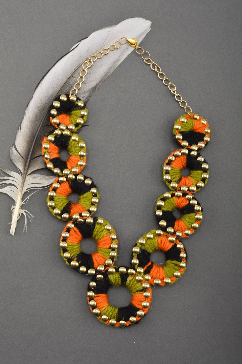 Collier textile Bijou fait main noir-vert-orange en fils Cadeau pour femme photo 1