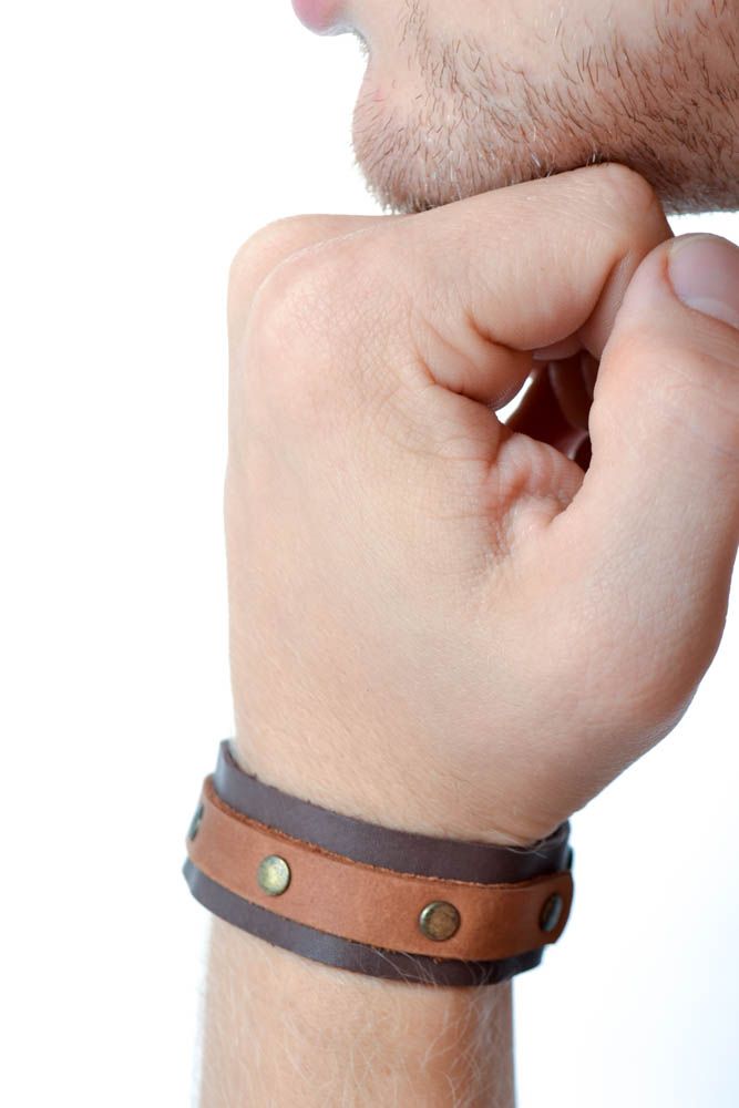 Широкий кожаный браслет хэнд мэйд красивый браслет на руку украшение из кожи фото 1