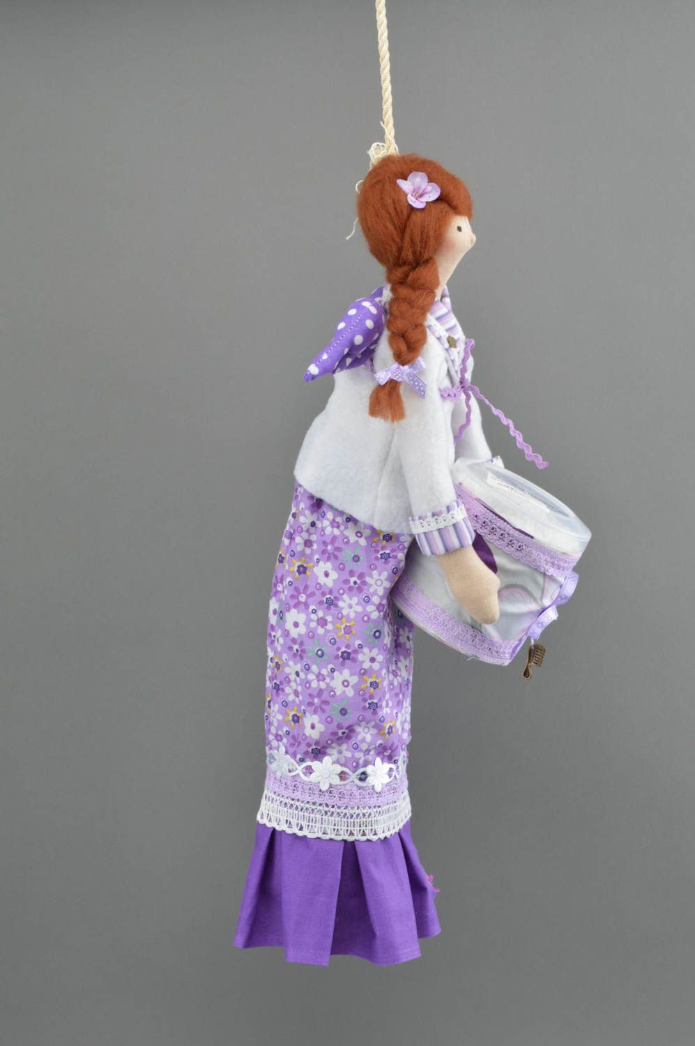 Décoration à suspendre poupée faite main porte coton-tiges blanche ange photo 2