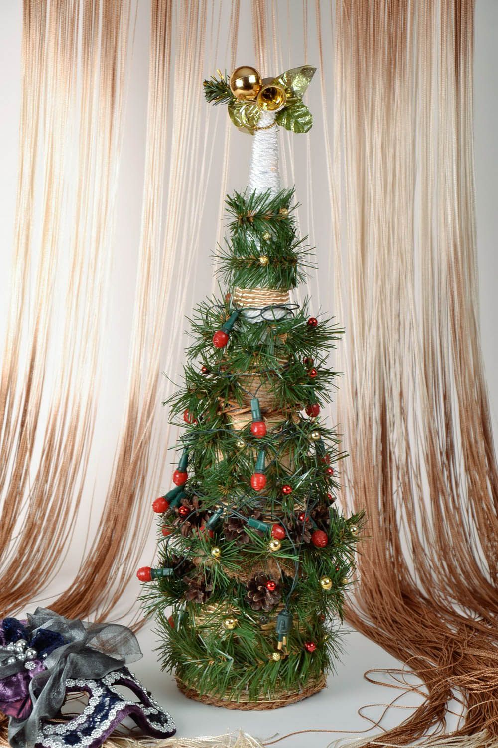 Decorative Christmas tree photo 1