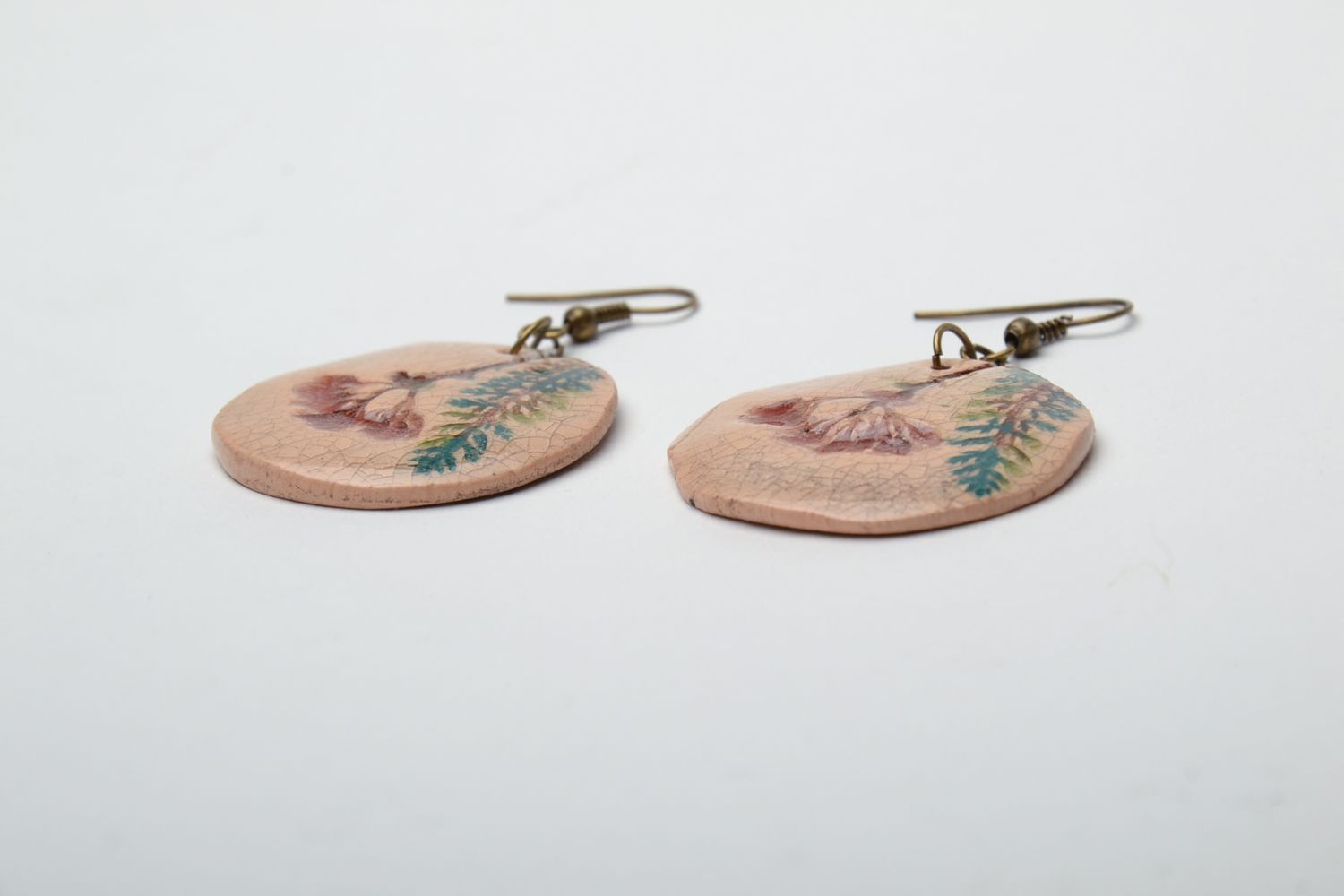Ceramic earrings with stamp of plants photo 3
