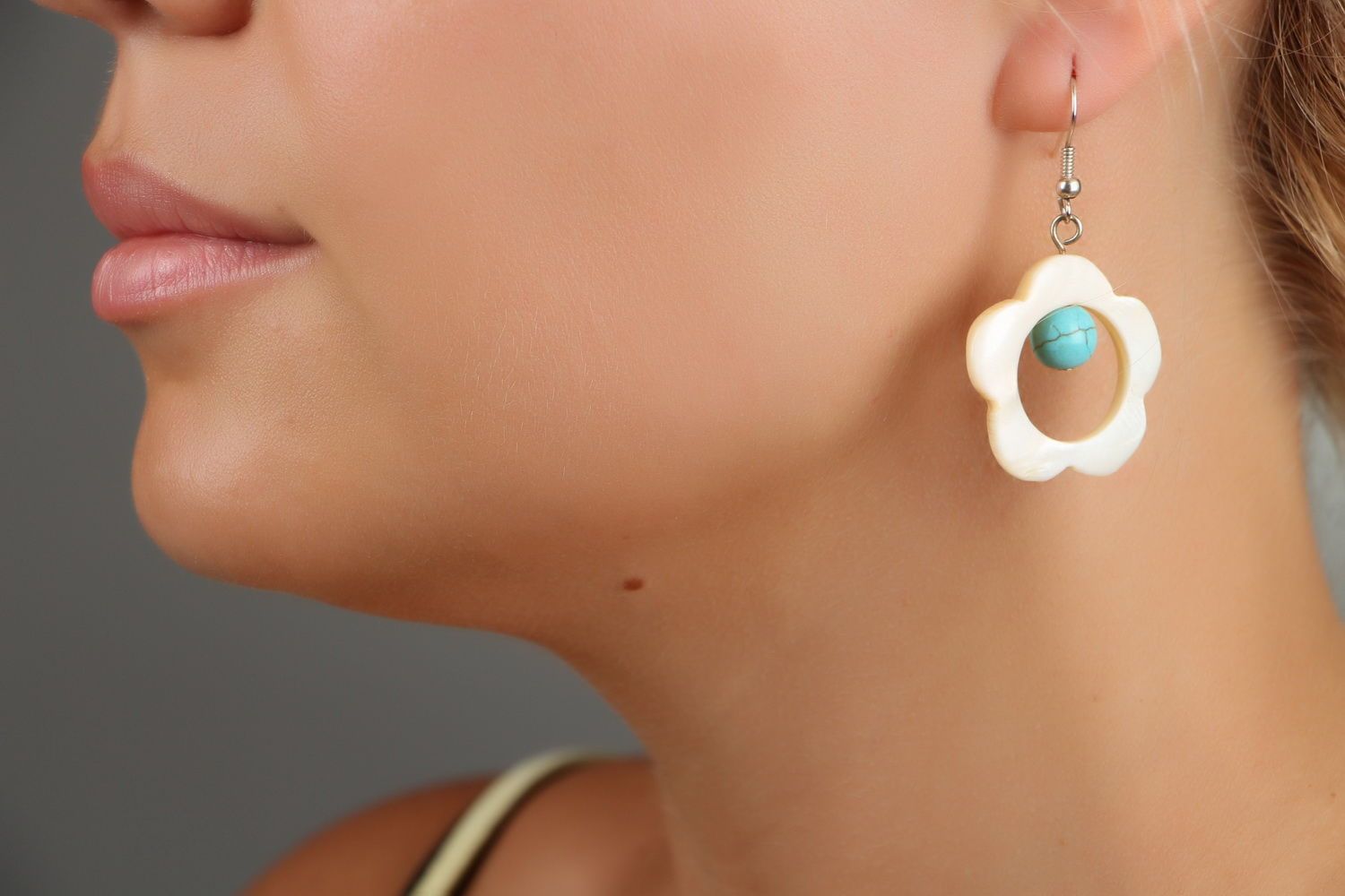 Earrings with nacre and turquoise photo 4