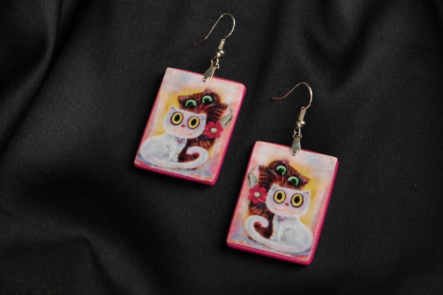 Plastic earrings with kittens photo 1