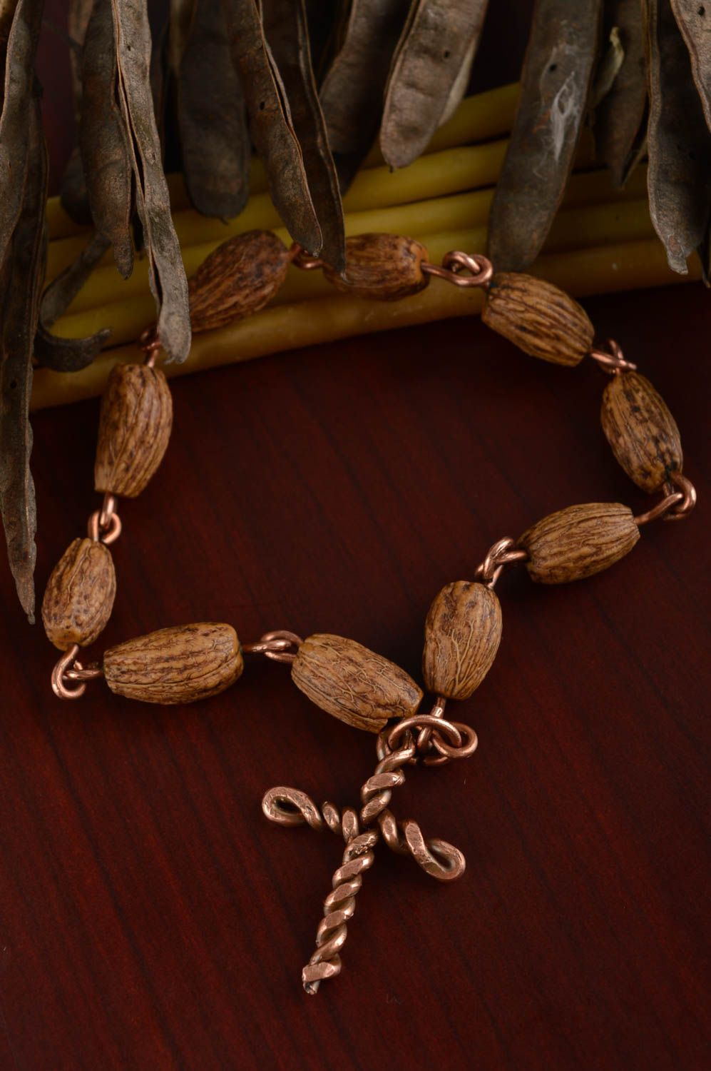 Handmade Mala Kette Halskette aus Holz Kette mit Kreuz Olivenkerne und Metall foto 1