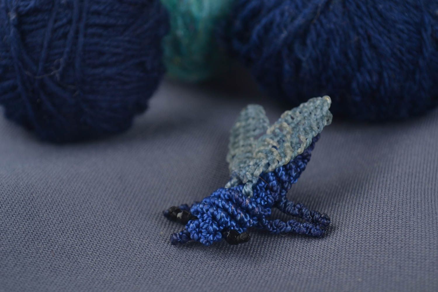 Украшения ручной работы брошь животное плетеная брошь в виде синей мухи  фото 1