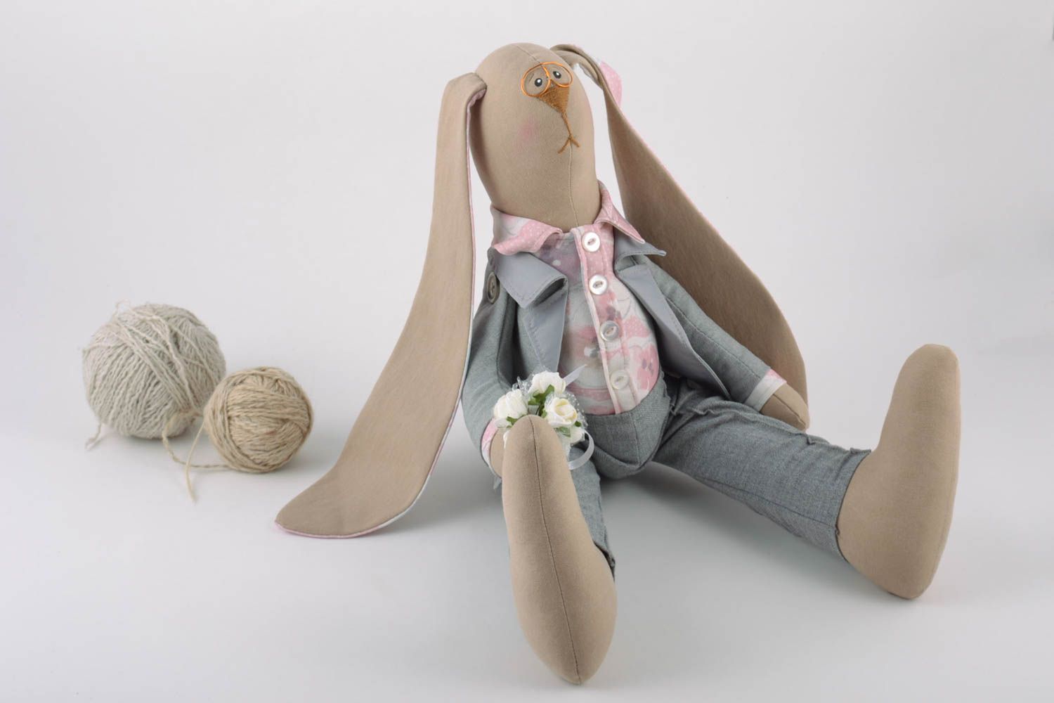 Мягкая игрушка текстильная ручной работы авторская красивая зайчик жених фото 1
