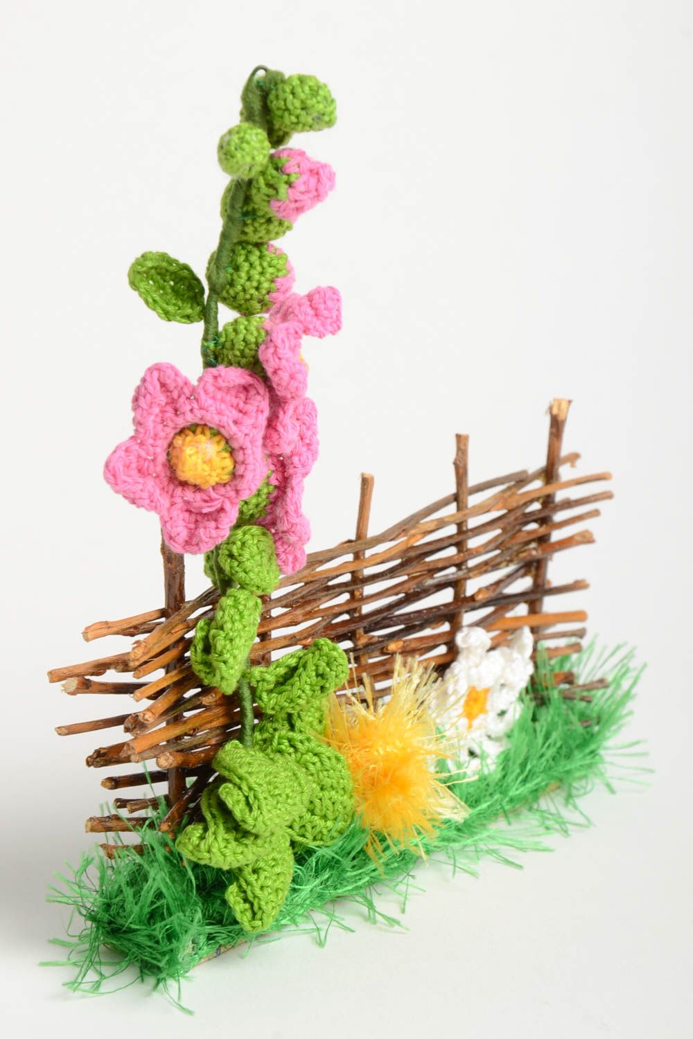 Handmade Deko Häkel Dekoration Geschenk Idee Deko Zaun mit gehäkelten Blumen foto 2